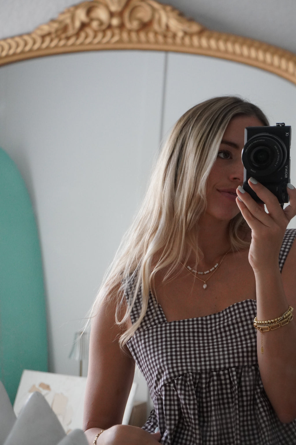 “Pure” pearl necklace