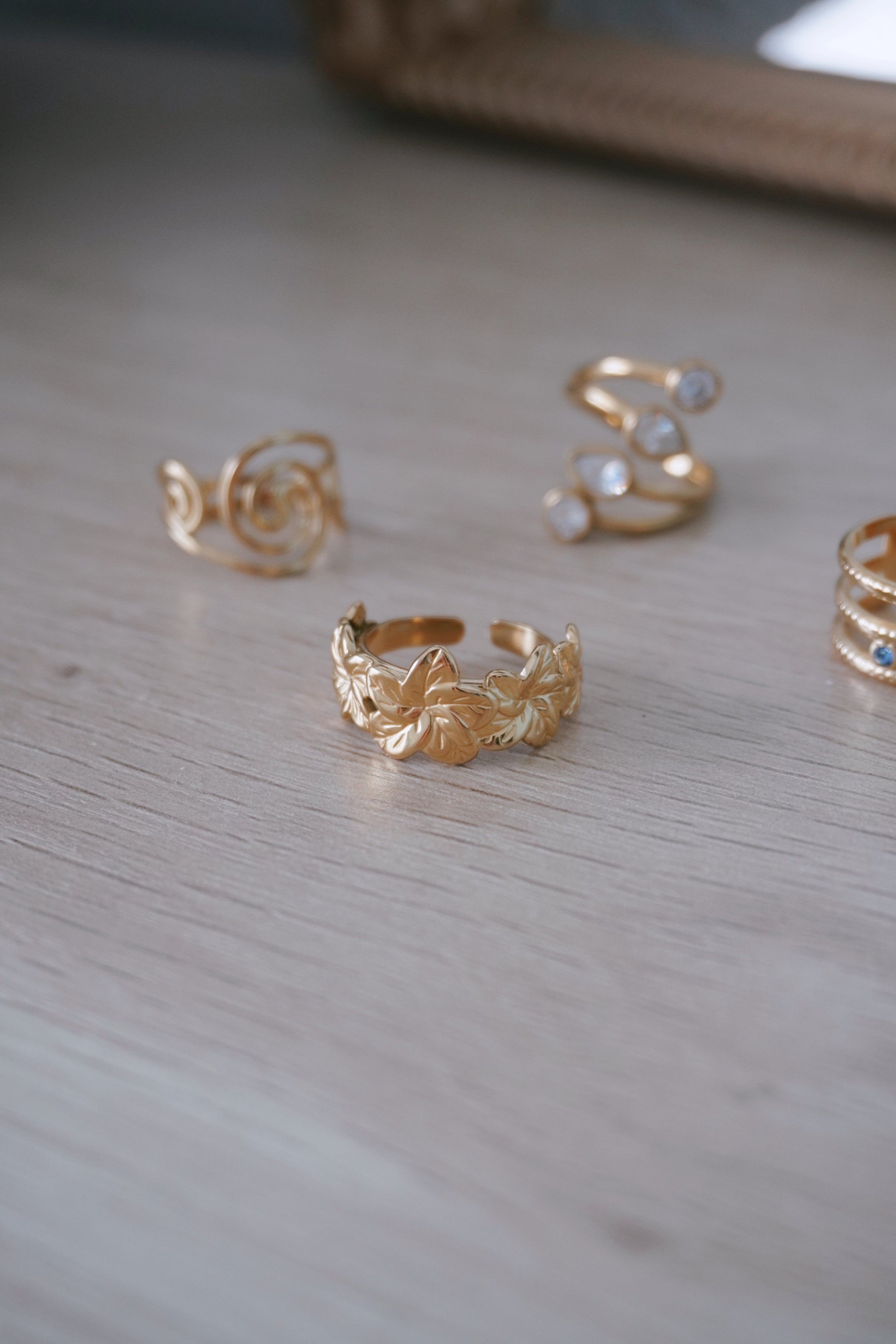 “Aloha” ring